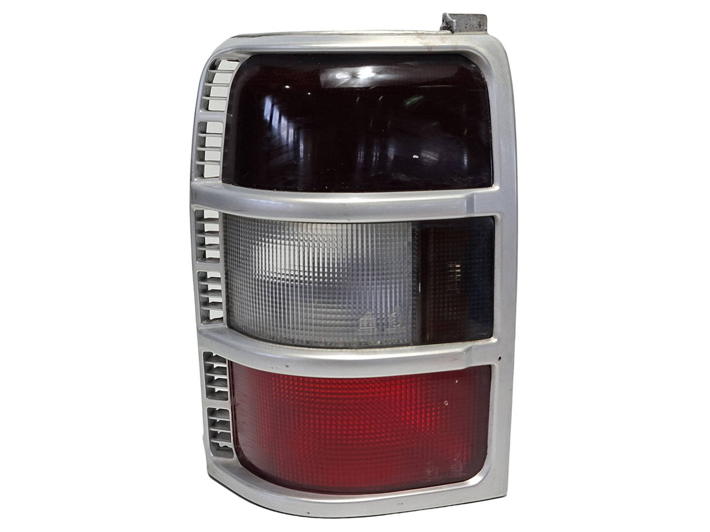 Piloto Trasero Derecho Mitsubishi Montero (v20/v40) (1991–1996)