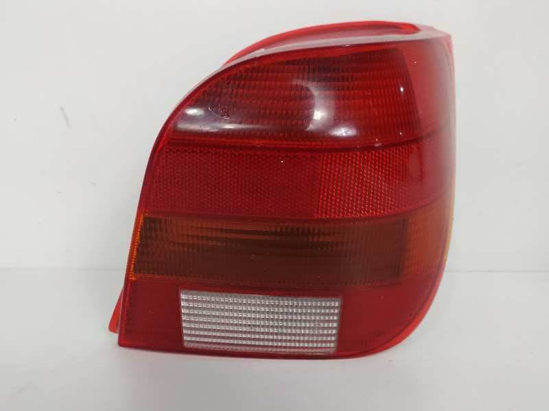 PILOTO TRASERO DERECHO - 89FG13N004AA - FORD - FIESTA BERL./COURIER