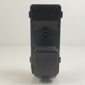 MANDO ELEVALUNAS DELANTERO DERECHO KD3566370 MAZDA 3 (BM/BN) Autodesguaces Alicante