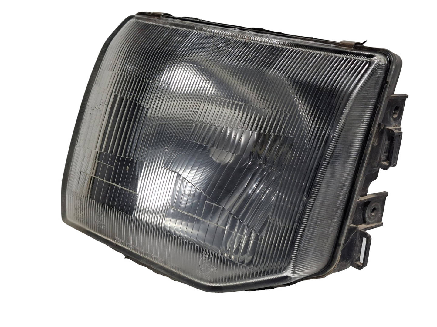 Foto 2 de Faro Derecho Mitsubishi Montero (v20/v40) (1996–2000)