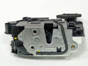 CERRADURA PUERTA TRASERA DERECHA 6V0839016C SKODA YETI Autodesguaces Alicante