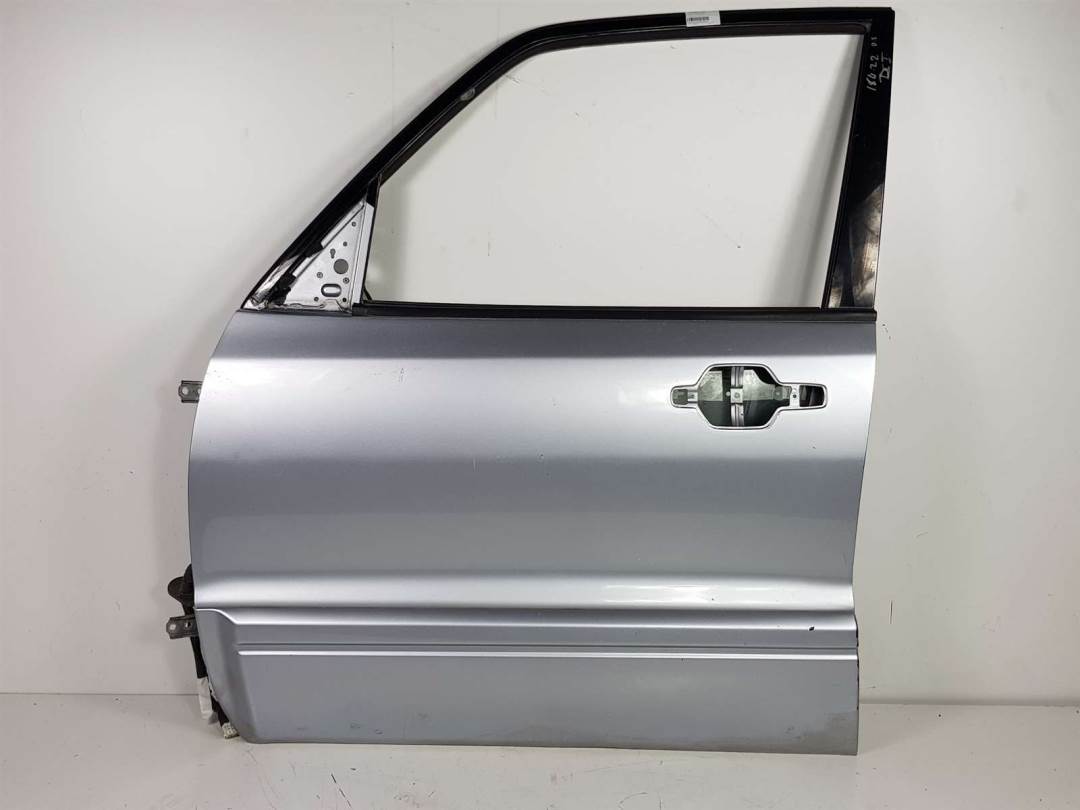 PUERTA DELANTERA IZQUIERDA - MITSUBISHI - MONTERO (V60/V70)