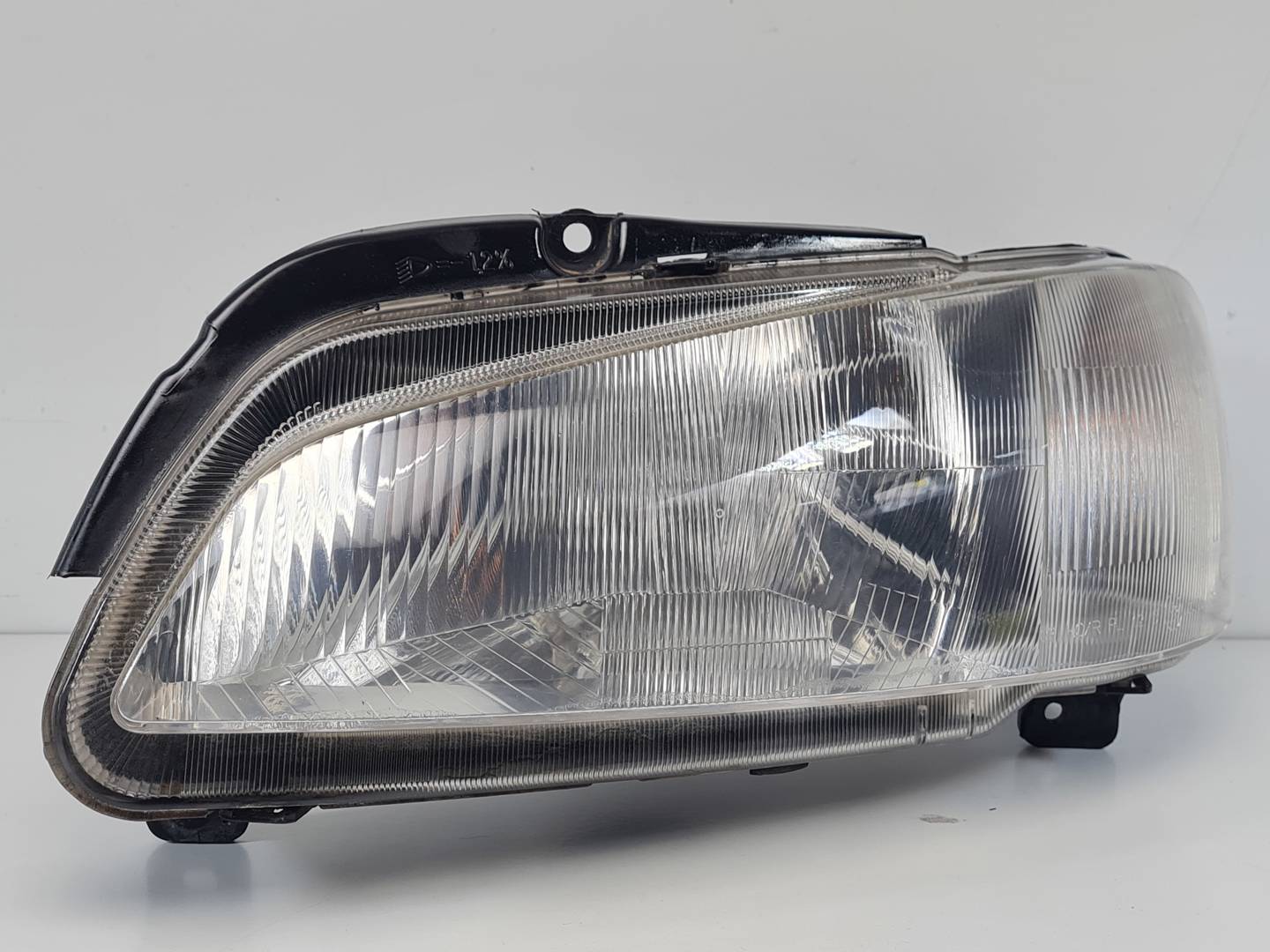 FARO IZQUIERDO - 88205397 - PEUGEOT - 106 (S2)
