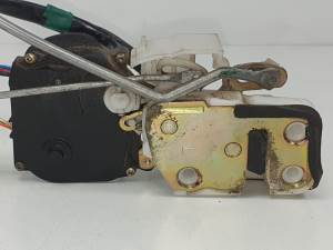 CERRADURA PUERTA DELANTERA IZQUIERDA FQJ102930 MG ROVER SERIE 45 (RT) Autodesguaces Alicante