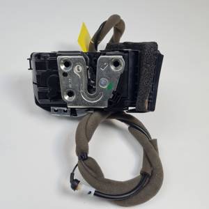 CERRADURA PUERTA DELANTERA DERECHA P32SFRCS NISSAN QASHQAI (J11) Autodesguaces Alicante