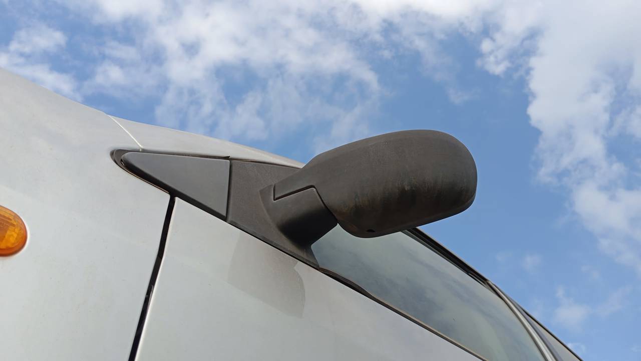 RETROVISOR IZQUIERDO