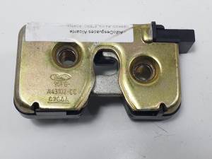 CERRADURA MALETERO / PORTON 96FGA43102CC FORD FIESTA BERLINA (DX) Autodesguaces Alicante