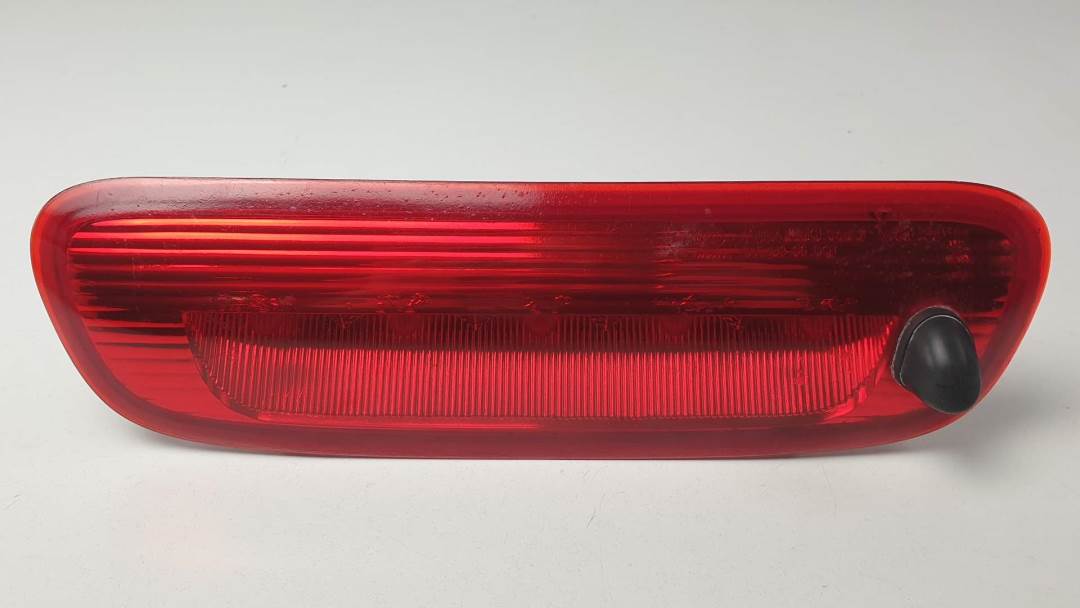 LUZ CENTRAL DE FRENO - 92752B000 - HYUNDAI - SANTA FE (BM)