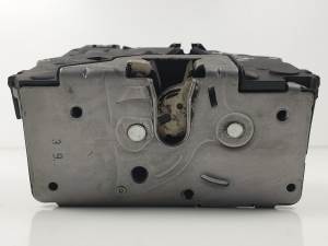 CERRADURA PUERTA DELANTERA IZQUIERDA 13258277 OPEL CORSA D Autodesguaces Alicante