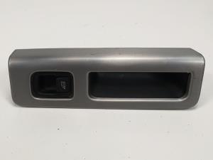 MANDO ELEVALUNAS TRASERO IZQUIERDO 30658449 VOLVO V50 FAMILIAR Autodesguaces Alicante