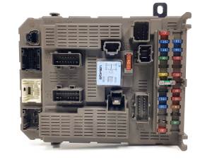 CAJA RELES / FUSIBLES 9645030080 CITROEN C5 BERLINA Autodesguaces Alicante
