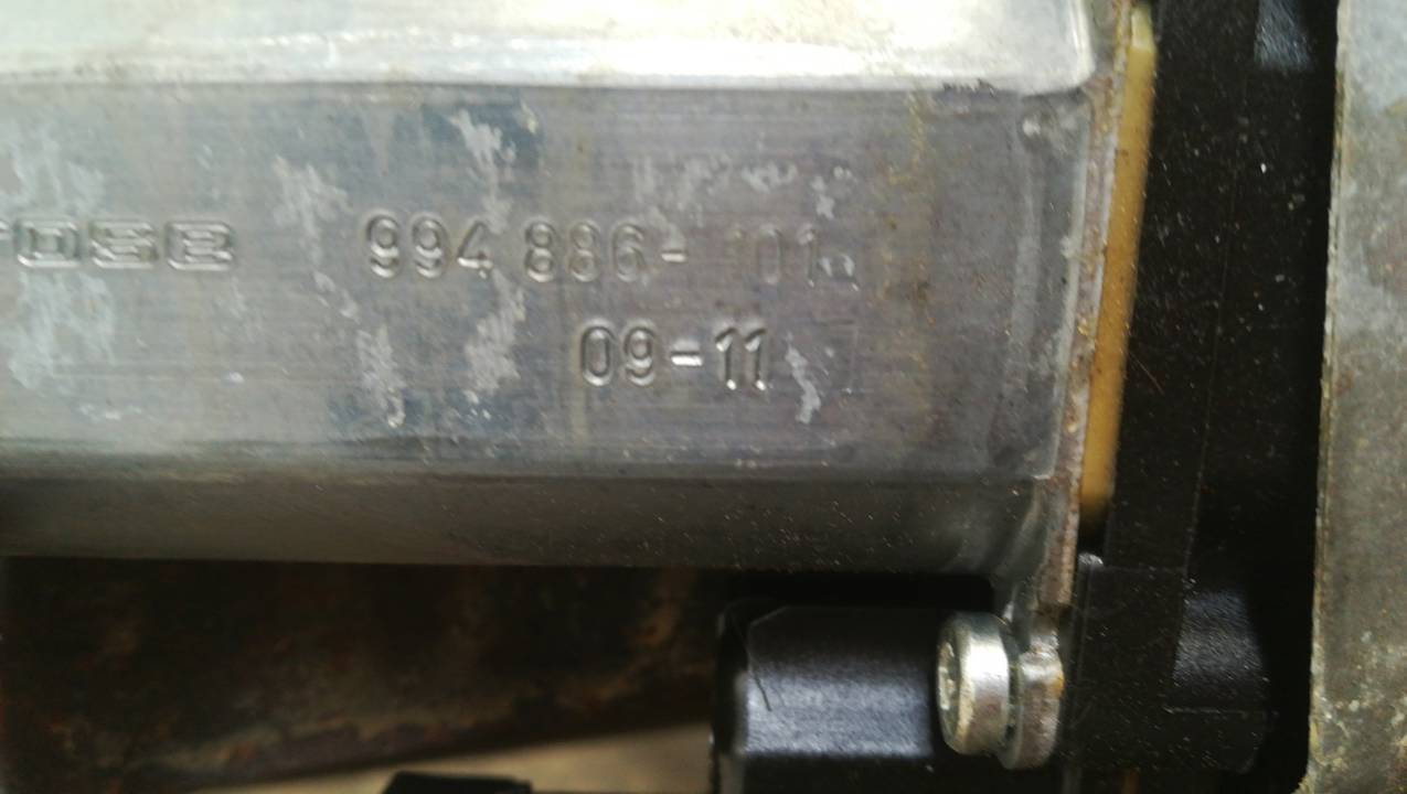 ELEVALUNAS DELANTERO IZQUIERDO