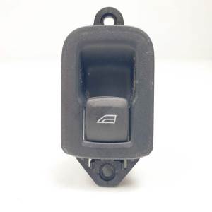 MANDO ELEVALUNAS TRASERO DERECHO 31272013 VOLVO V60 KOMBI Autodesguaces Alicante
