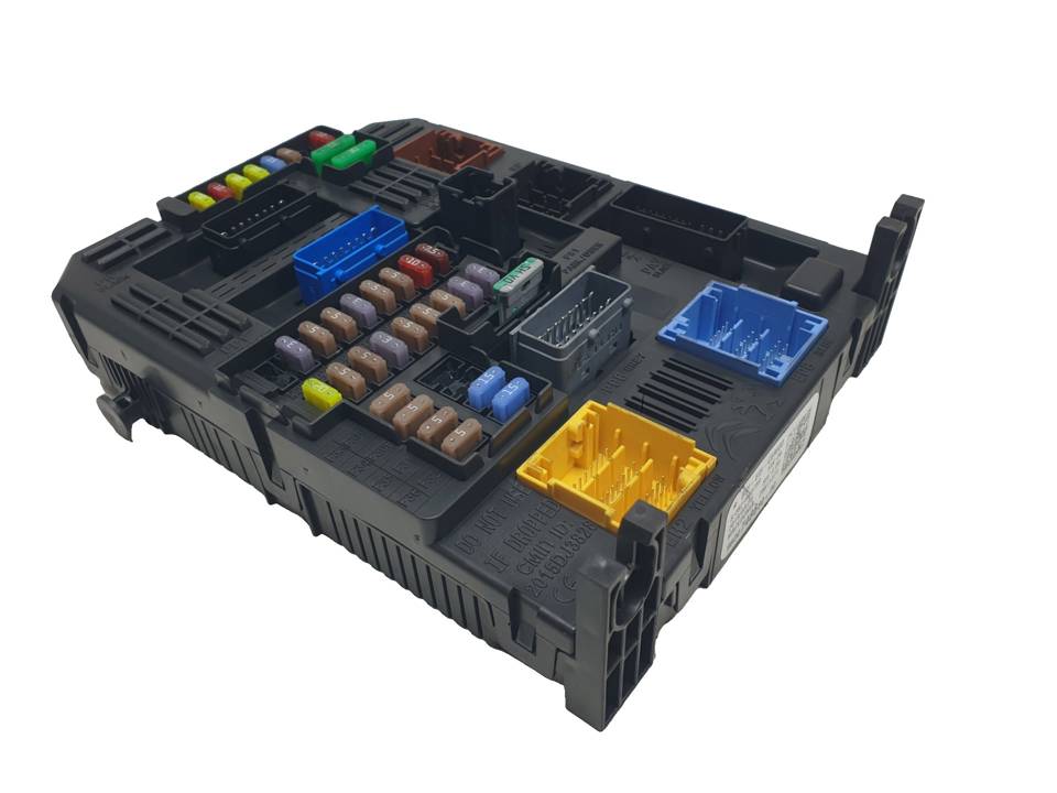 CAJA RELES / FUSIBLES 9822748680 PEUGEOT 508 Autodesguaces Alicante