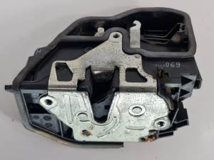 CERRADURA PUERTA TRASERA IZQUIERDA 7167069 BMW SERIE 7 (E65/E66) Autodesguaces Alicante
