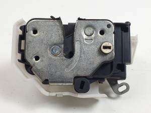 CERRADURA PUERTA TRASERA IZQUIERDA ALFA ROMEO 159 (140) Autodesguaces Alicante