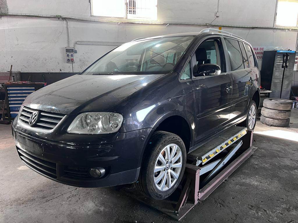 VOLKSWAGEN TOURAN (1T1) (2003 - 2006)