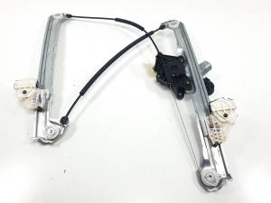 ELEVALUNAS DELANTERO DERECHO BCJH5858X MAZDA 3 BERLINA (BP) Autodesguaces Alicante