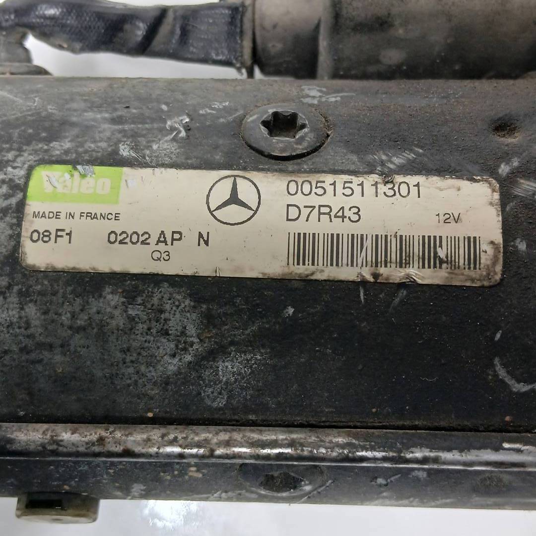 Foto 5 de Motor Arranque Mercedes Sprinter 02.00 -> Caja Cerrada (1999–2006)