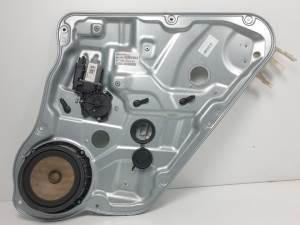 ELEVALUNAS TRASERO DERECHO 402058D KIA CEE'D (ED) Autodesguaces Alicante