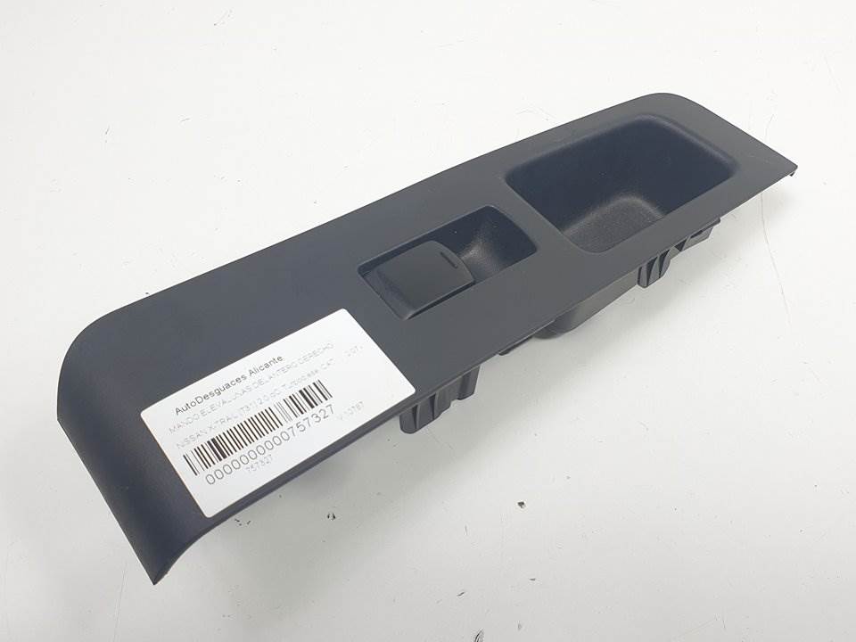 Commande de lève-vitre avant droite - 25411JG000 - NISSAN - X-TRAIL (T31)