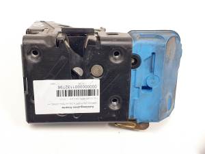 CERRADURA PUERTA DELANTERA DERECHA 8650546 VOLVO S80 BERLINA (P2) Autodesguaces Alicante