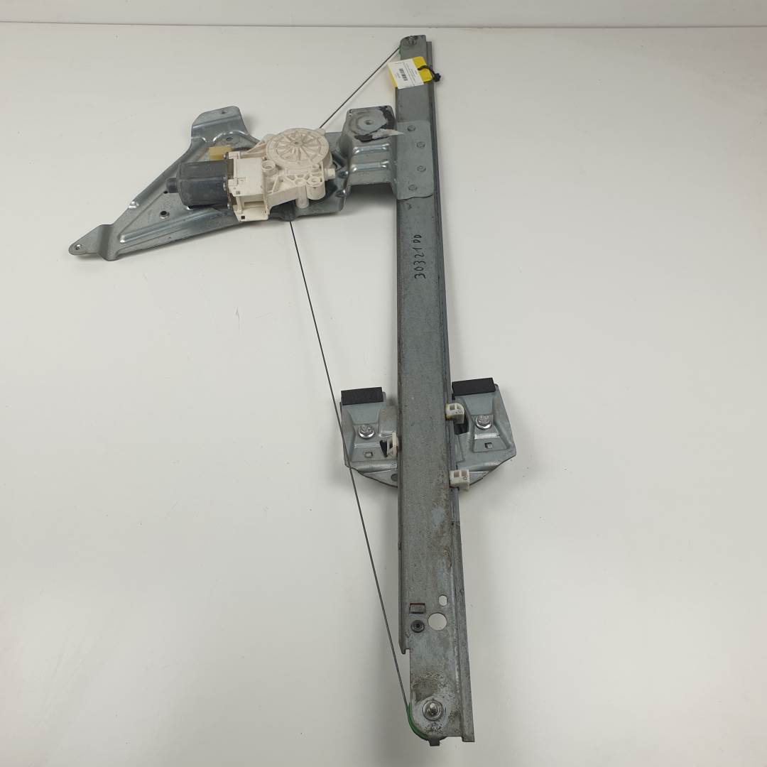 Lève-vitre avant droit - A9067200146 - MERCEDES - SPRINTER CABINA CORTA