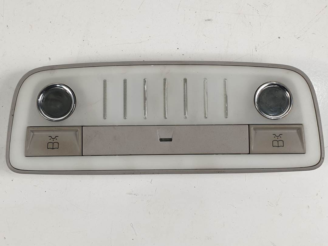 LUZ INTERIOR - MERCEDES - CLASE E (W212) LIM.