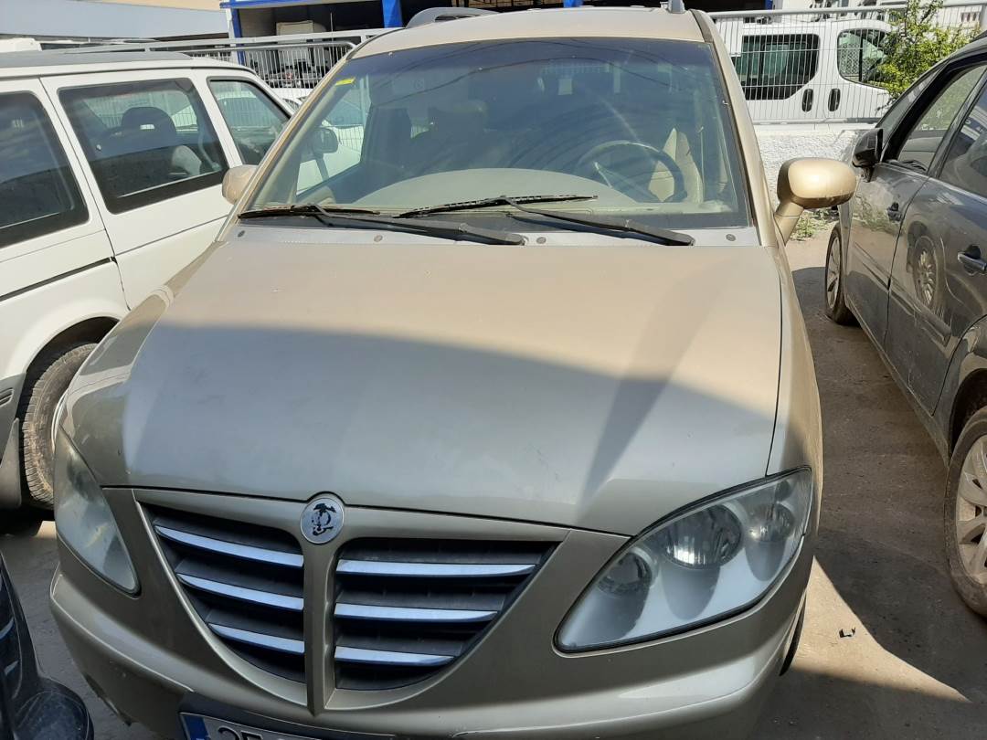 SSANGYONG RODIUS (2004 - 2013)