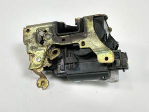 CERRADURA PUERTA DELANTERA DERECHA RENAULT KANGOO (F/KC) Autodesguaces Alicante