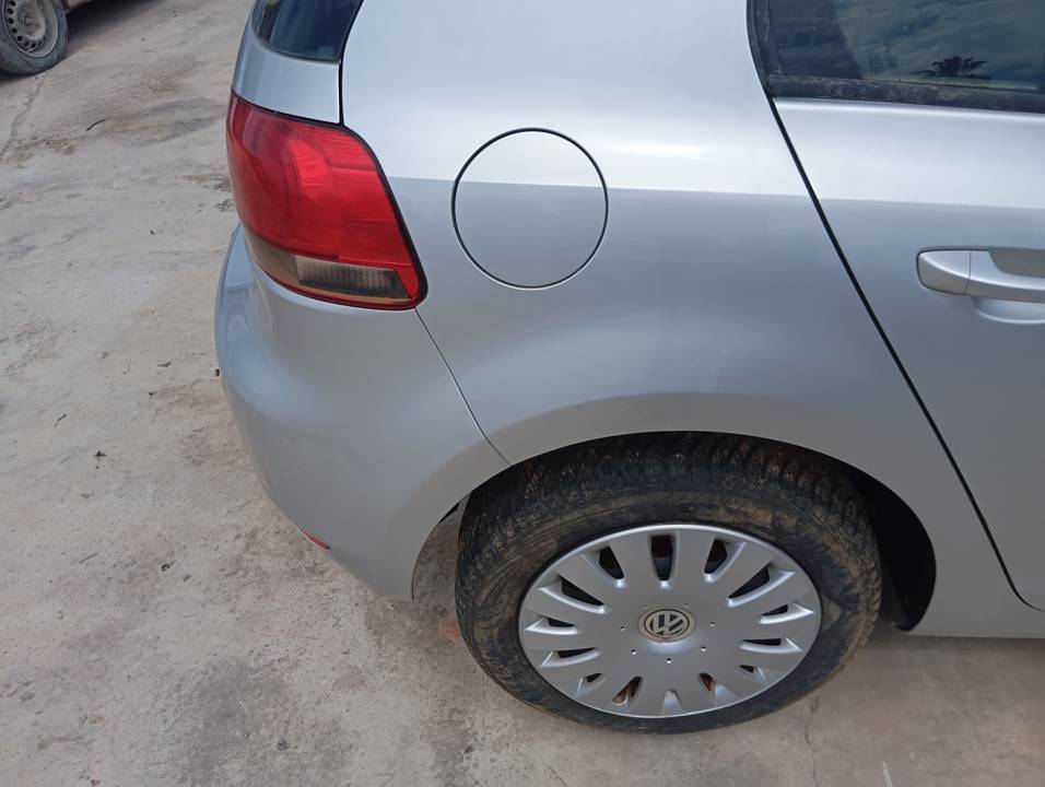 TAPA EXTERIOR COMBUSTIBLE