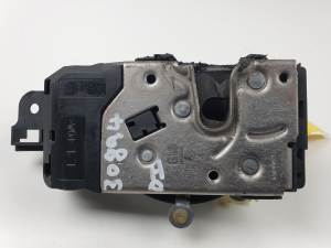 CERRADURA PUERTA DELANTERA IZQUIERDA 13210748 OPEL ASTRA GTC Autodesguaces Alicante