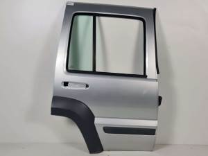PUERTA TRASERA DERECHA JEEP CHEROKEE (KJ) Autodesguaces Alicante