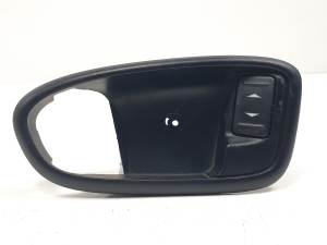 MANDO ELEVALUNAS TRASERO IZQUIERDO 6M2T14529AD FORD S-MAX (CA1) Autodesguaces Alicante