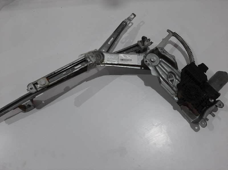 ELEVALUNAS DELANTERO DERECHO - 90579356 - OPEL - ZAFIRA A