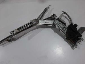 ELEVALUNAS DELANTERO DERECHO 90579356 OPEL ZAFIRA A Autodesguaces Alicante