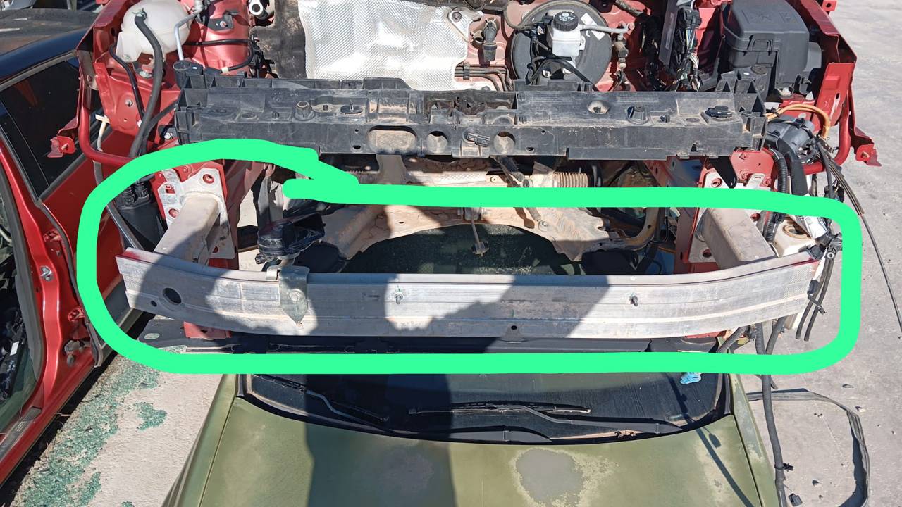 REFUERZO PARAGOLPES DELANTERO