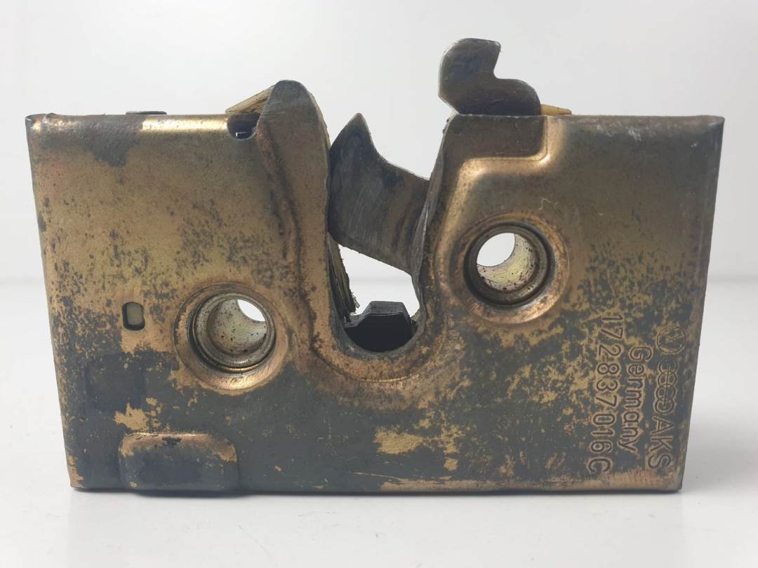 CERRADURA PUERTA DELANTERA DERECHA - 172837016C - VOLKSWAGEN - GOLF I (171/173)