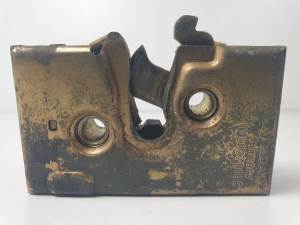 CERRADURA PUERTA DELANTERA DERECHA 172837016C VOLKSWAGEN GOLF I (171/173) Autodesguaces Alicante