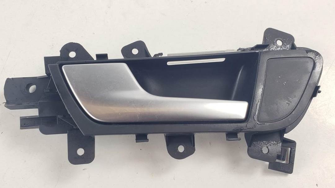 MANETA INTERIOR TRASERA IZQUIERDA - 8K0839019 - AUDI - A4 BER. (B8)