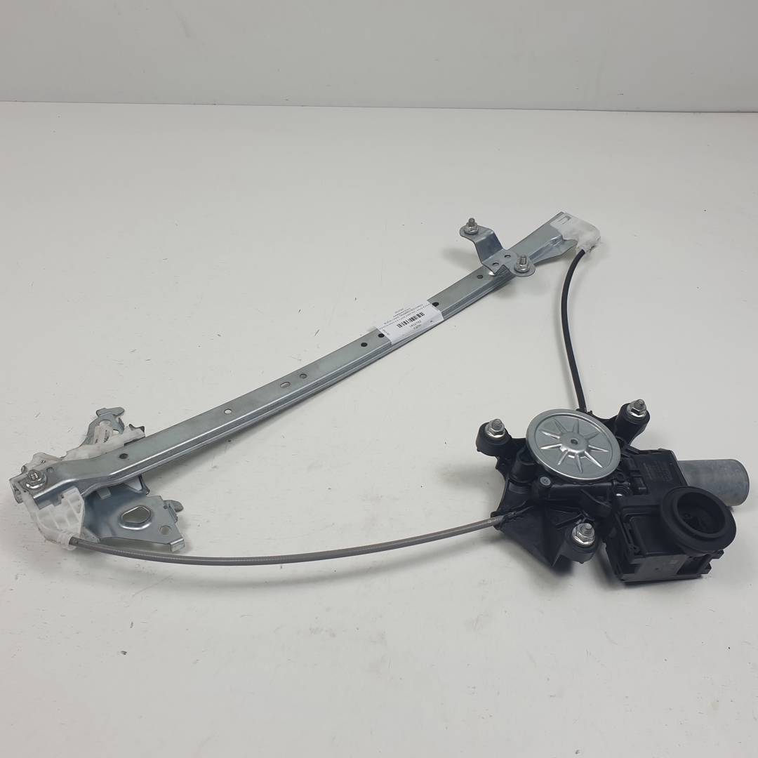 ELEVALUNAS TRASERO IZQUIERDO - 8572042140 - TOYOTA - RAV4