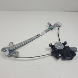 ELEVALUNAS TRASERO IZQUIERDO 8572042140 TOYOTA RAV4 Autodesguaces Alicante