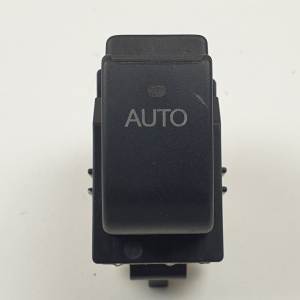 MANDO ELEVALUNAS TRASERO IZQUIERDO 8481005050 TOYOTA AVENSIS BERLINA (T25) Autodesguaces Alicante