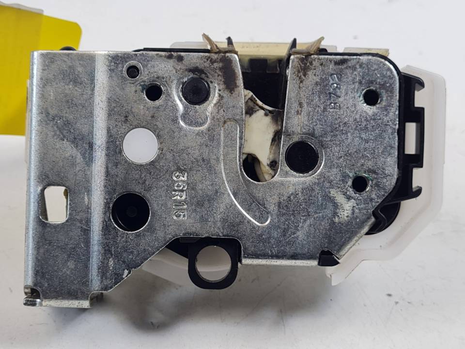 CERRADURA PUERTA DELANTERA DERECHA 519750790 OPEL COMBO Autodesguaces Alicante