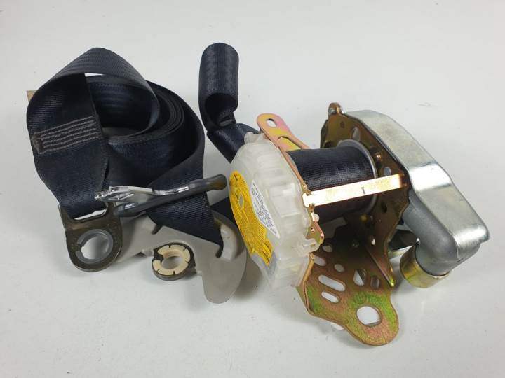CINTURON SEGURIDAD DELANTERO DERECHO 7P1150P TOYOTA COROLLA VERSO (R1) Autodesguaces Alicante