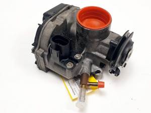CAJA MARIPOSA 047133061G SEAT AROSA (6H1) Autodesguaces Alicante
