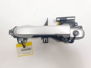 MANETA EXTERIOR DELANTERA IZQUIERDA 692020D07000 TOYOTA YARIS Autodesguaces Alicante