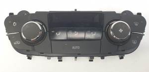 MANDO CLIMATIZADOR 13273095 OPEL INSIGNIA BERLINA Autodesguaces Alicante