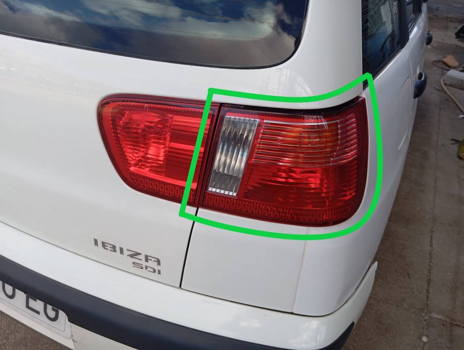 PILOTO TRASERO DERECHO