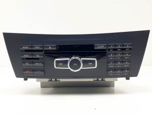 SISTEMA AUDIO / RADIO CD A2049009410 MERCEDES CLASE C (W204) LIM. Autodesguaces Alicante